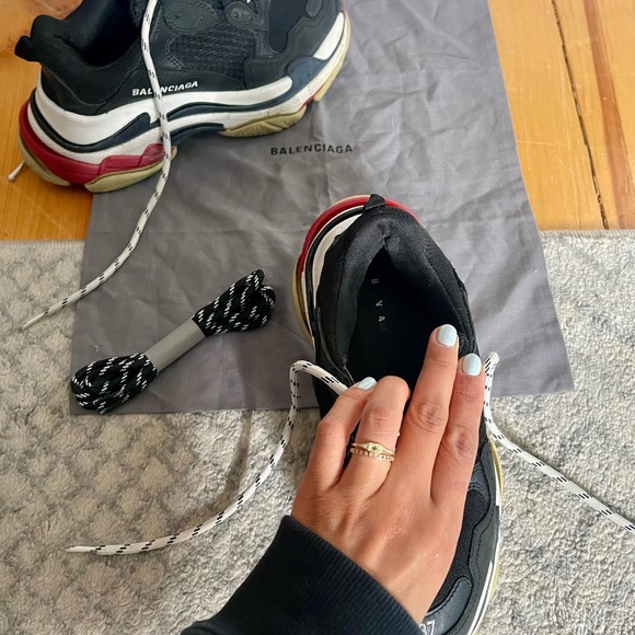 Balenciaga Triple S Sneaker - Picture 7 of 7